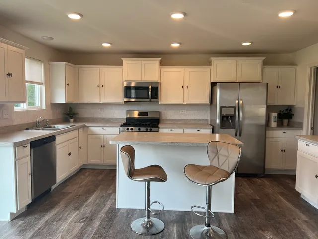 $3,000 | 1735 Bayberry Lane, Pingree Grove, IL 60140