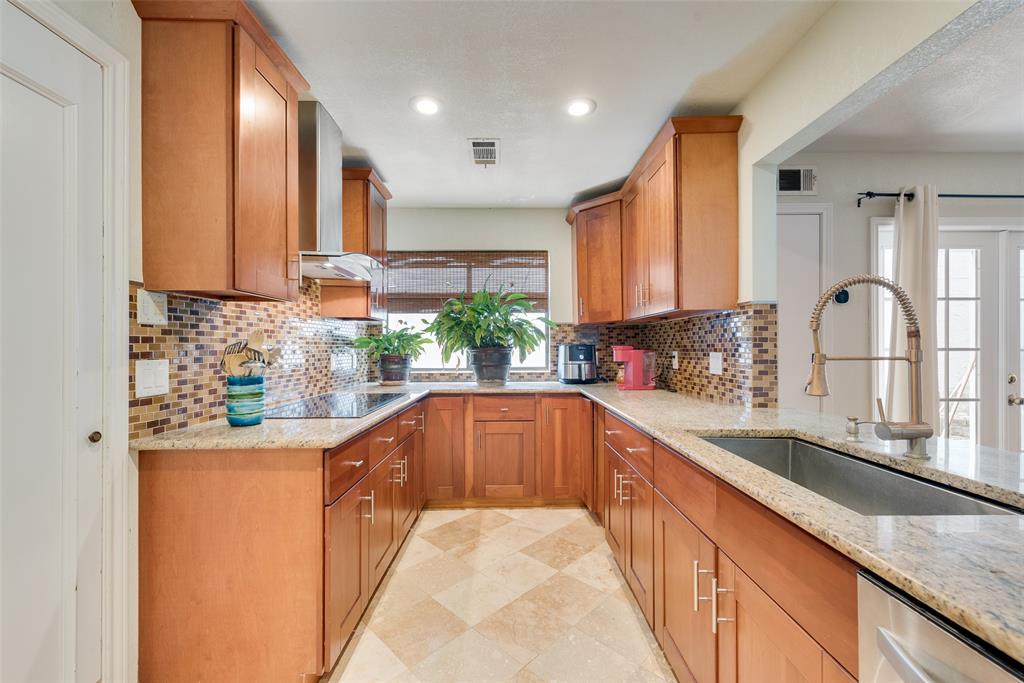 17113 Upper Bay Road Addison, TX 75001 - Photo 16 of 35