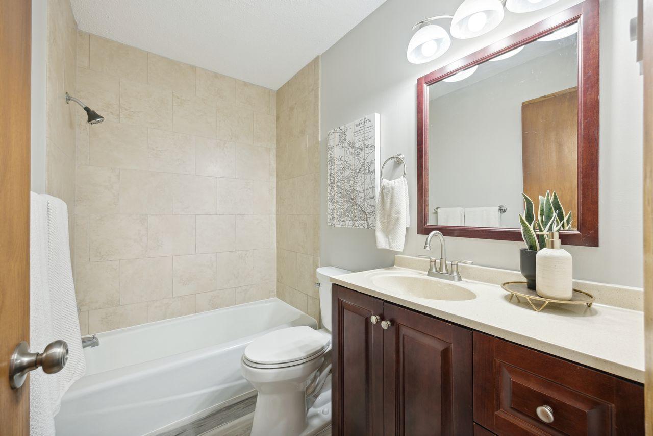 1735 Oak Grove Road Southwest St. Cloud, MN 56301 - Photo 12 of 19 Gallery Image 12