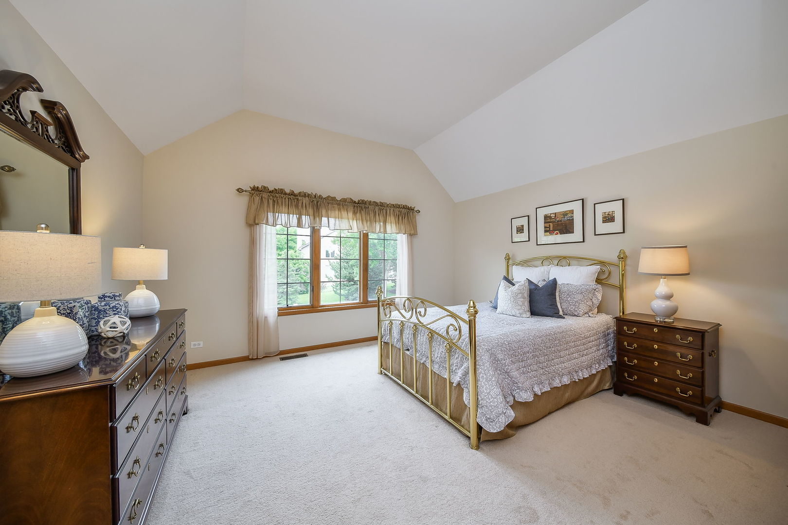 26W199 Klein Creek Drive Winfield, IL 60190 - Photo 18 of 29 a spacious bedroom with a bed and window