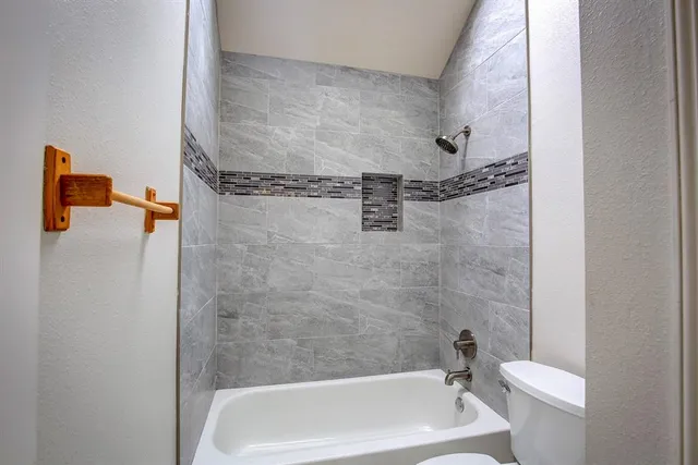 $3,495 | 6003 Derek Trail, Dallas, TX 75252