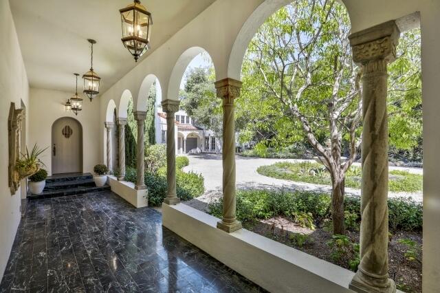 780 Mission Canyon Road Santa Barbara, CA 93105 - Photo 8 of 97 a view of a interior of the house