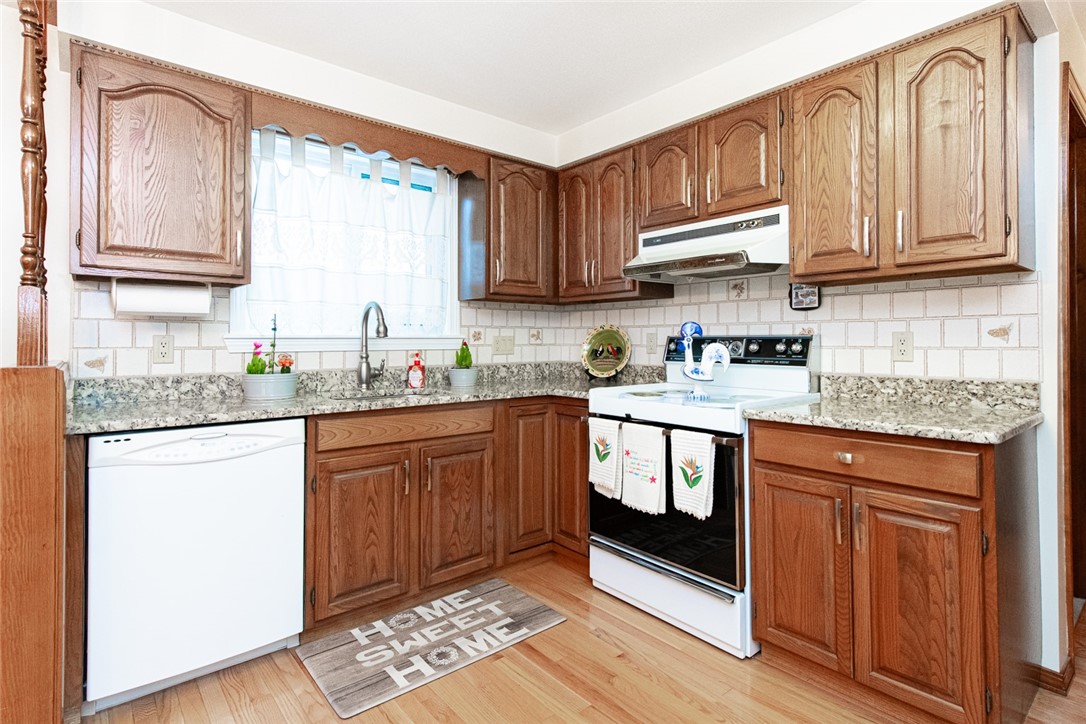44 Howe Street Cumberland, RI 02864 - Photo 3 of 19 Gallery Image 3