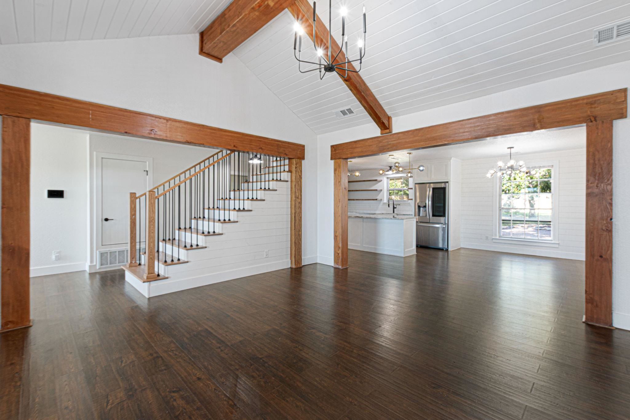 1307 Nix Road Lampasas, TX 76550 - Photo 6 of 30 a view of an entryway with wooden floor