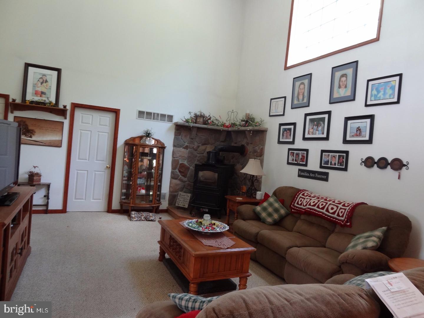 271 Pleasant Valley Road Pine Grove, PA 17963 - Photo 8 of 25 Living Room