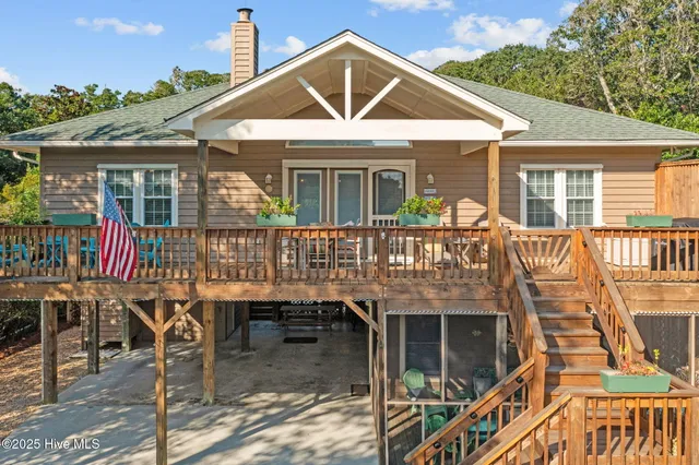 $975,000 | 113 Doe Drive, Emerald Isle, NC 28594
