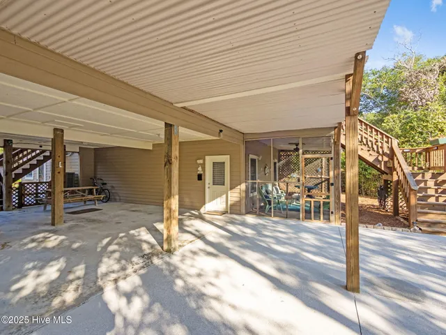 $975,000 | 113 Doe Drive, Emerald Isle, NC 28594