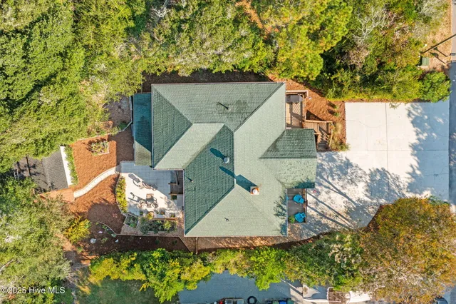 $975,000 | 113 Doe Drive, Emerald Isle, NC 28594