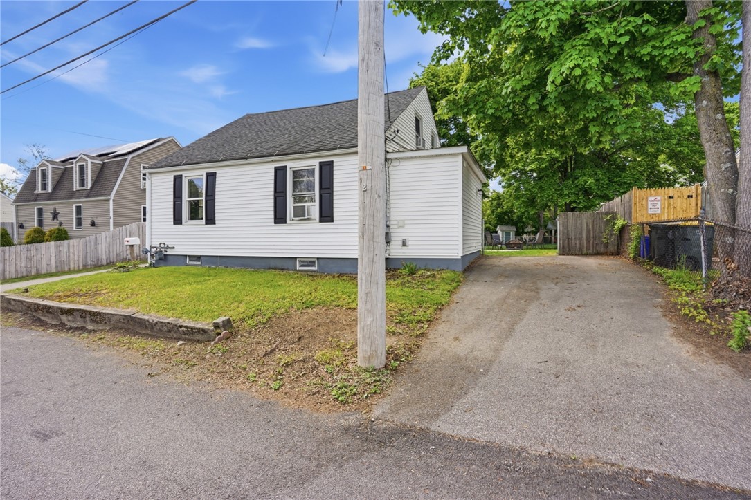 5 Maple Avenue Smithfield, RI 02917 - Photo 32 of 33