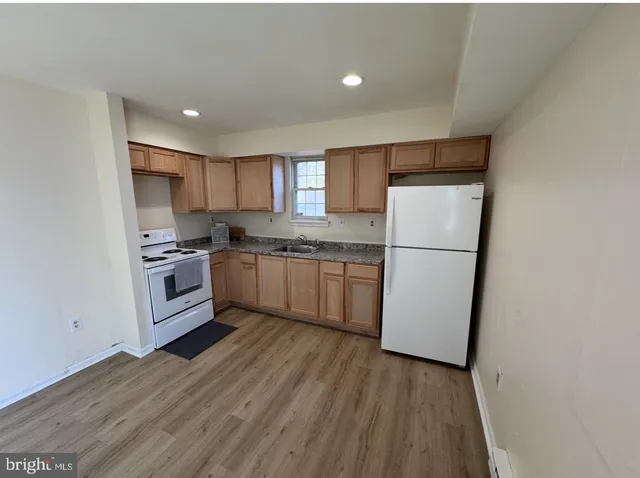 $1,950 | 125 Hampshire Road, Sicklerville, NJ 08081