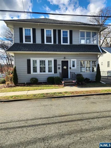 $2,500 | 220 9th Avenue, Unit 2, Hawthorne, NJ 07506