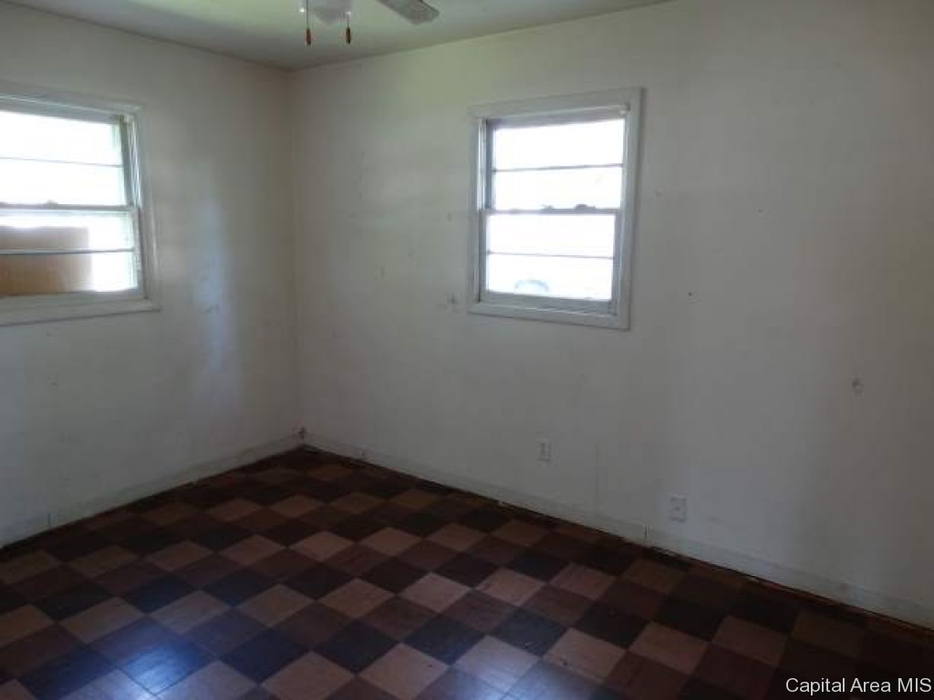 1640 Wolfe Street Springfield, IL 62702 - Photo 3 of 10