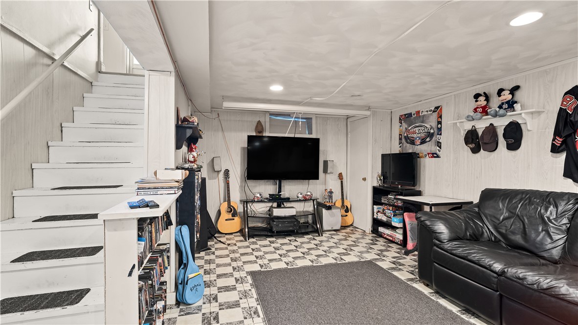 59 Liverpool Street Warwick, RI 02886 - Photo 21 of 29