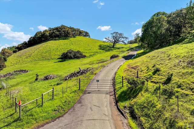 $1,550,000 | 0 Deer Creek Lane, Petaluma, CA 94952