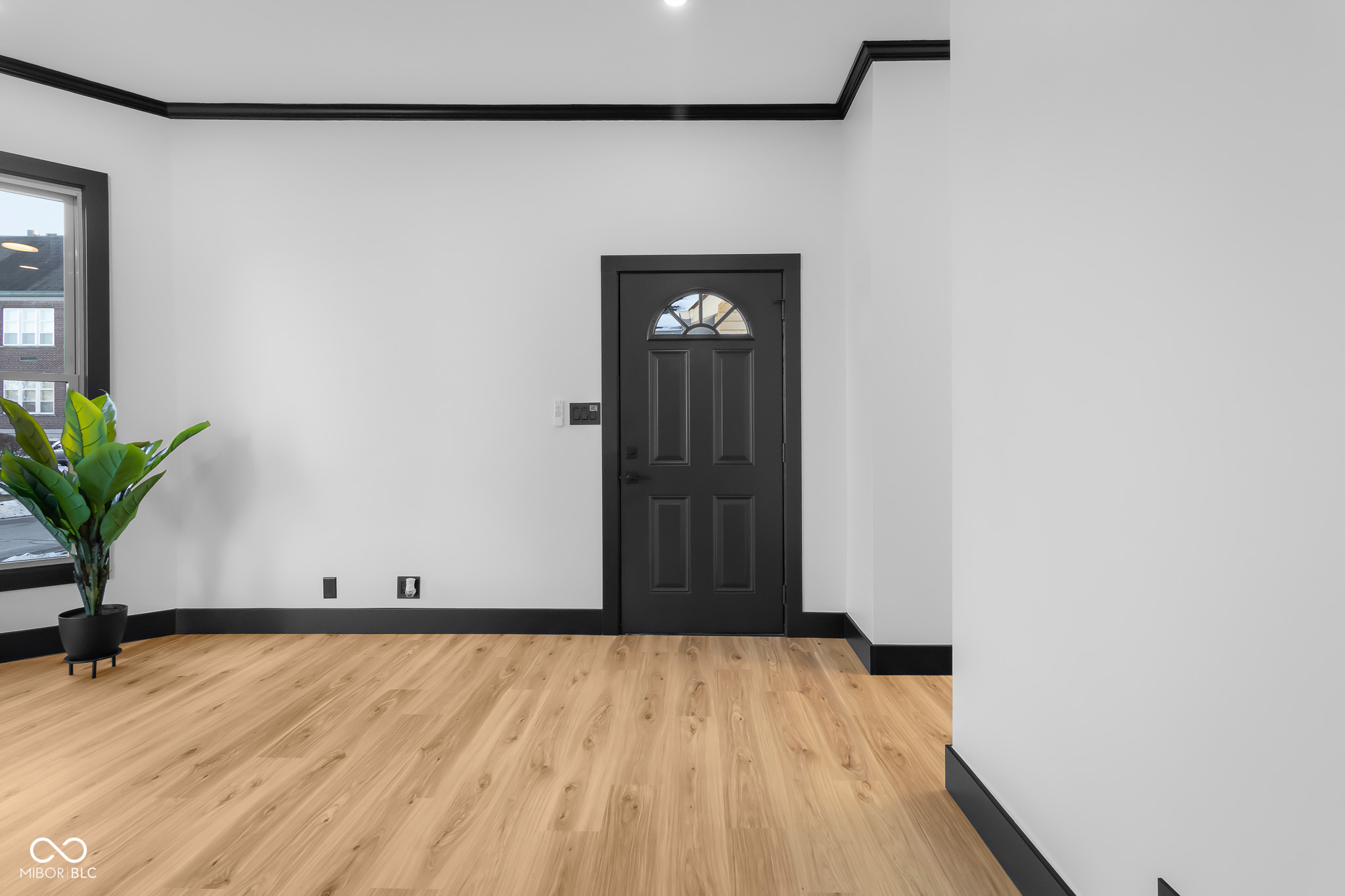 1730 Union Street Columbus, IN 47201 - Photo 4 of 44 Gallery Image 4