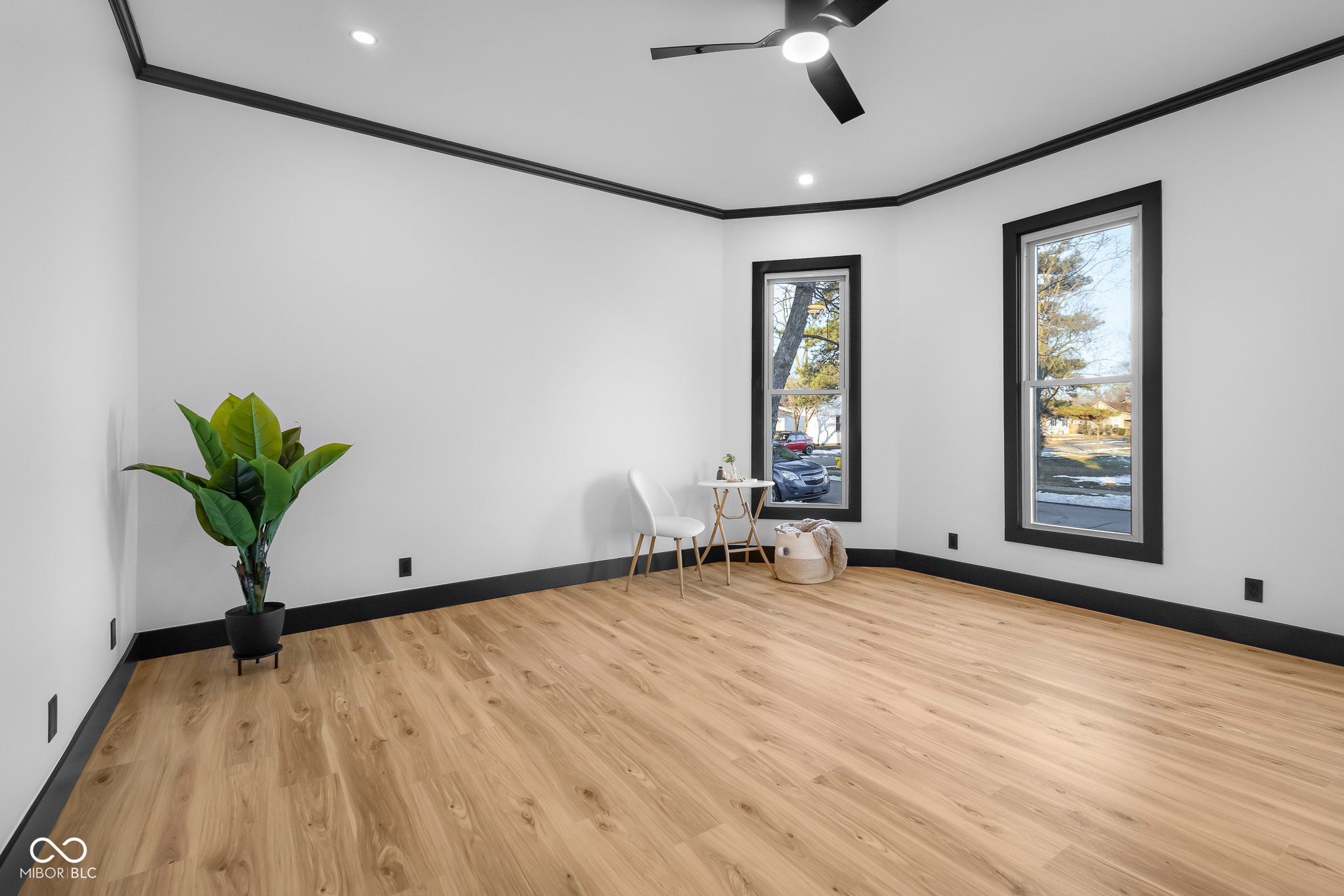 1730 Union Street Columbus, IN 47201 - Photo 5 of 44 Gallery Image 5