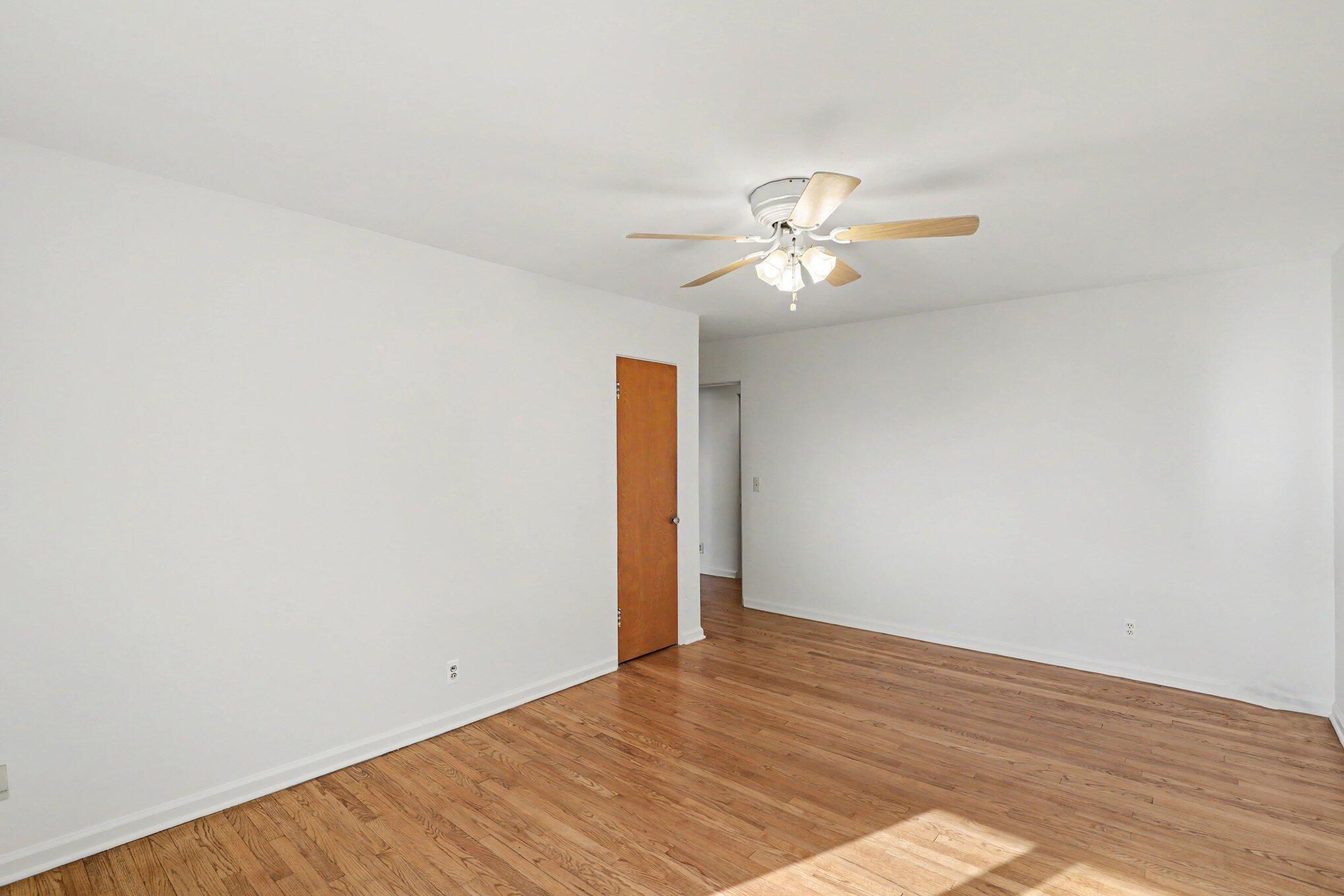 6458 Lakeshore Road Fort Gratiot, MI 48059 - Photo 18 of 36 014_file_4881