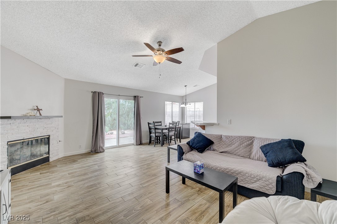 954 Chaps Circle Henderson, NV 89002 - Photo 5 of 39