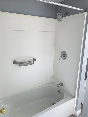 $2,000 | 113 Prospect Hill Street, Unit 3, Newport, RI 02840