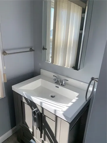 $2,000 | 113 Prospect Hill Street, Unit 3, Newport, RI 02840