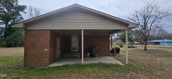 $124,999 | 515 Highway 71, Maxton, NC 28364