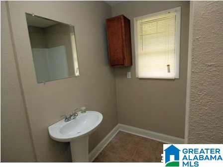 2506 Simpson Street Anniston, AL 36201 - Photo 15 of 25