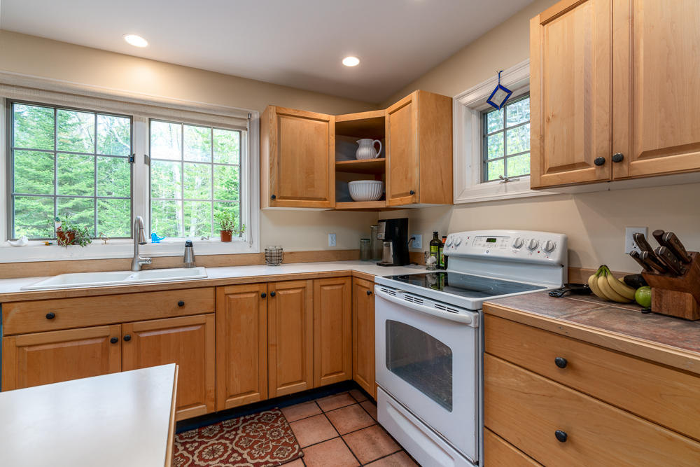29 Staples Point Road Freeport, ME 04032 - Photo 10 of 33 29staplespoint-21