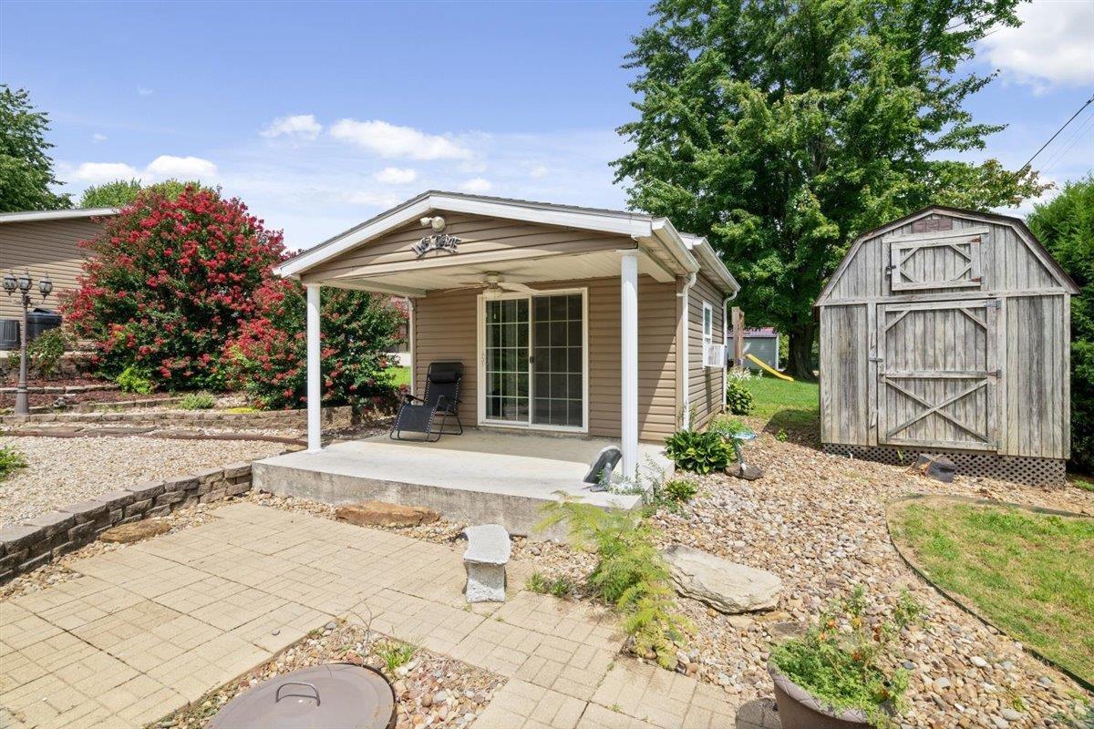 308 3rd Avenue Princeton, IN 47670 - Photo 25 of 30