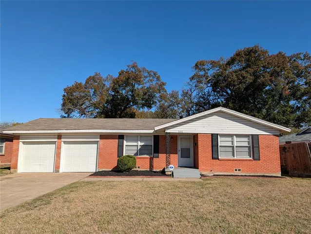 $1,995 | 5453 Wayside Avenue, Fort Worth, TX 76134