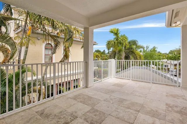 $1,999,000 | 639 Northeast 17th Way, Fort Lauderdale, FL 33304
