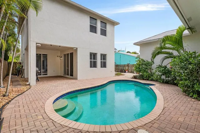 $1,999,000 | 639 Northeast 17th Way, Fort Lauderdale, FL 33304