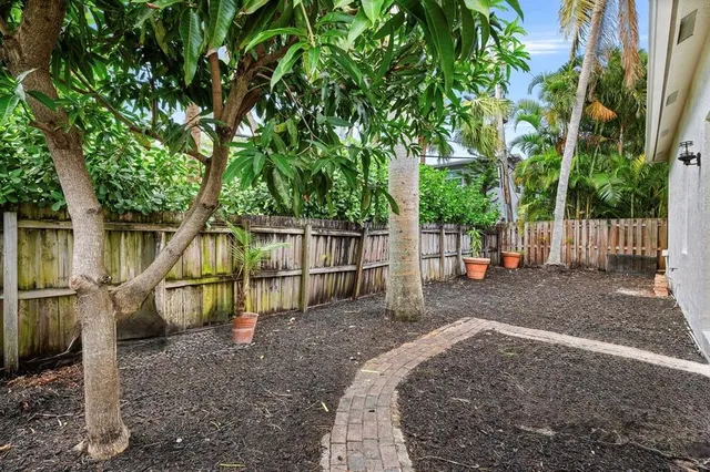 $1,999,000 | 639 Northeast 17th Way, Fort Lauderdale, FL 33304