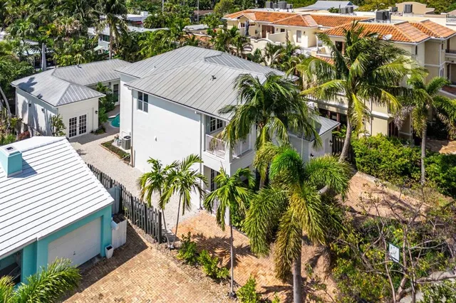 $1,999,000 | 639 Northeast 17th Way, Fort Lauderdale, FL 33304