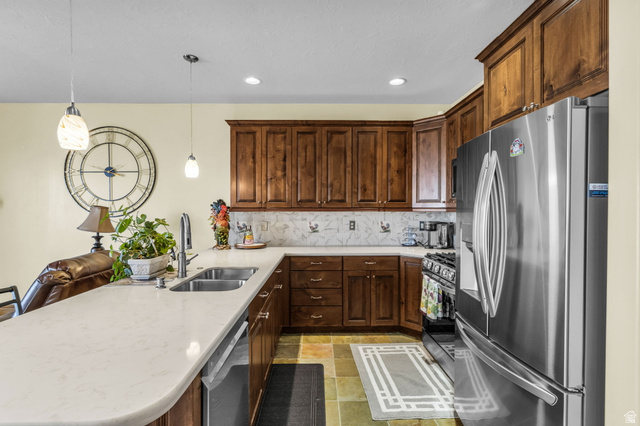 337 Brayden Way Draper, UT 84020 - Photo 11 of 47