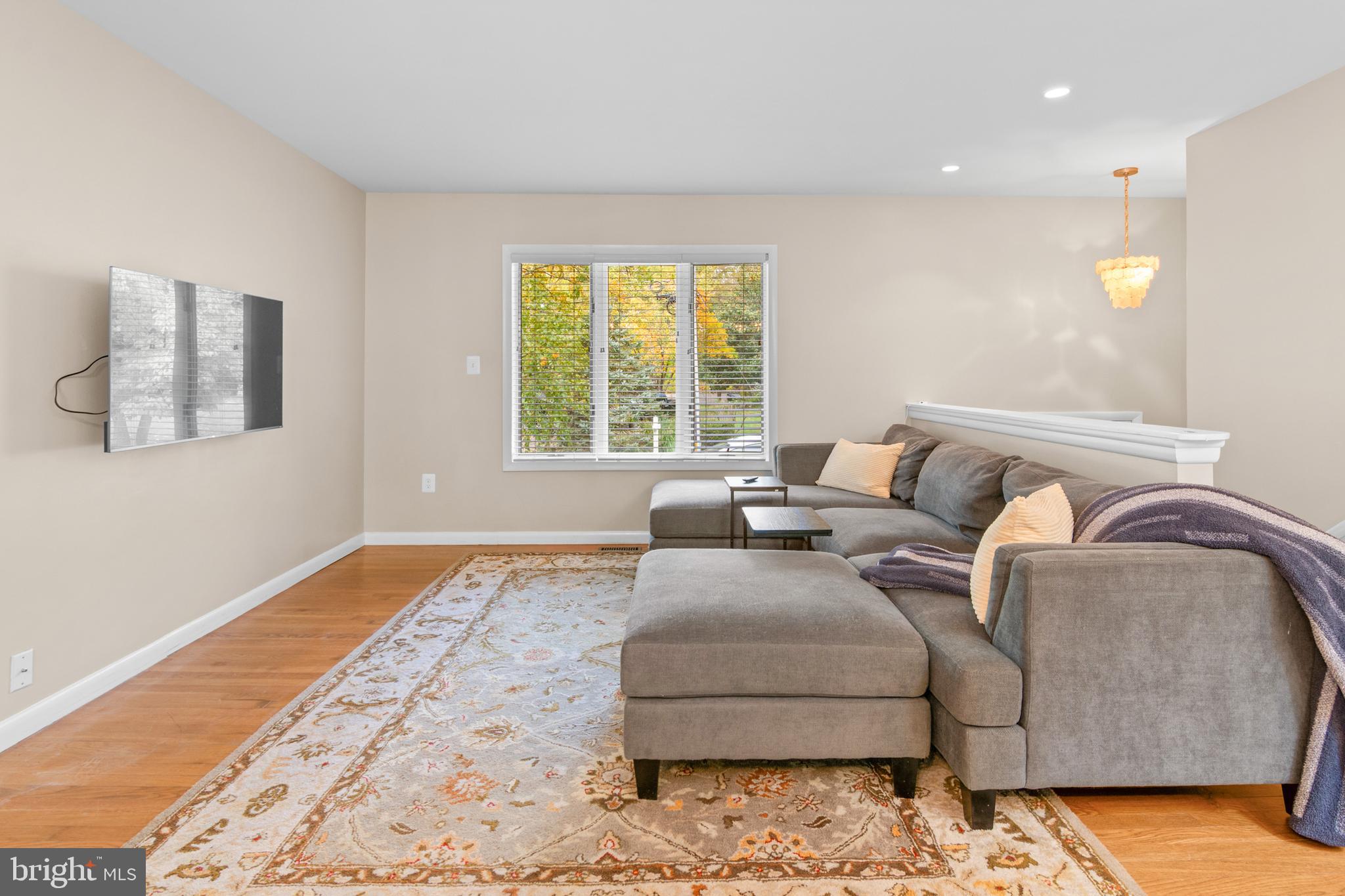 2709 Parkview Drive Riva, MD 21140 - Photo 13 of 53 a living room with furniture and a rug