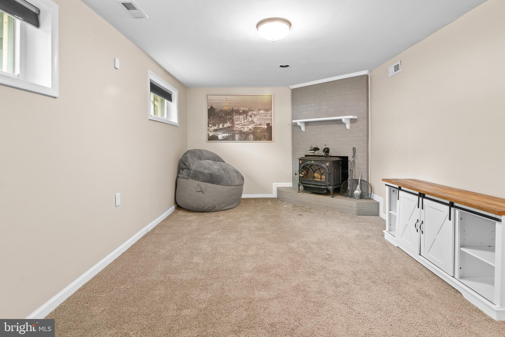2709 Parkview Drive Riva, MD 21140 - Photo 35 of 53 a living room with furniture and a flat screen tv
