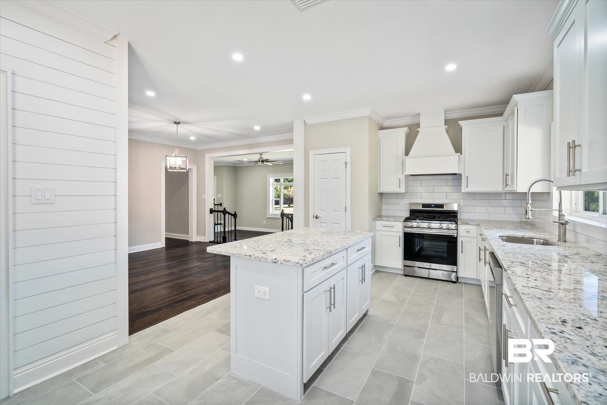 278 Woodlands Avenue Mobile, AL 36607 - Photo 10 of 23