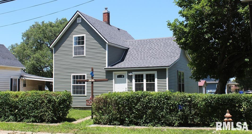 632 East 9th Street Kewanee, IL 61443 - Photo 1 of 36 a view of a house with a yard