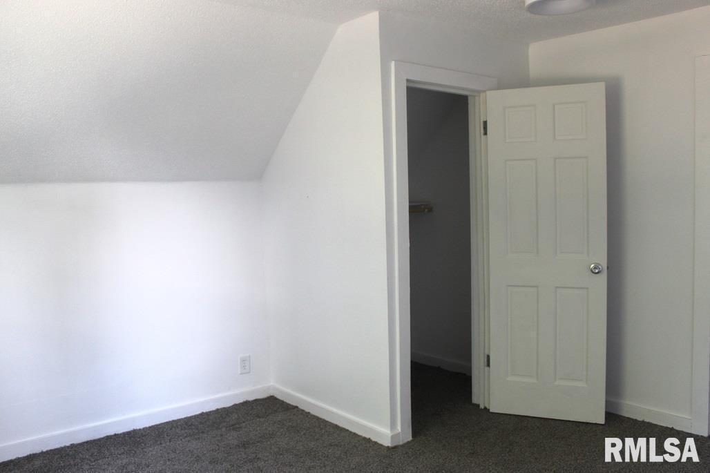 632 East 9th Street Kewanee, IL 61443 - Photo 33 of 36 a view of an empty room