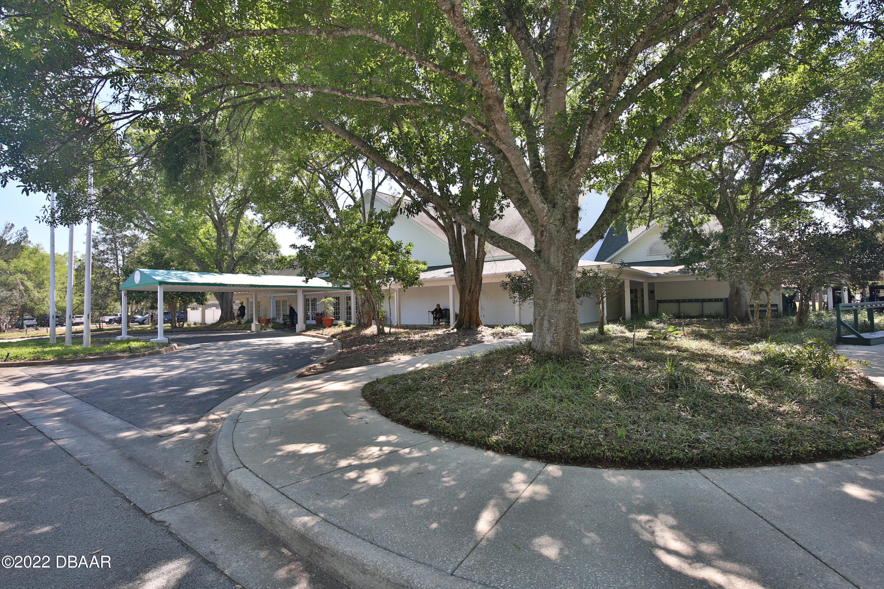 1412 Kinnard Circle Ormond Beach, FL 32174 - Photo 9 of 50 5J9A7492