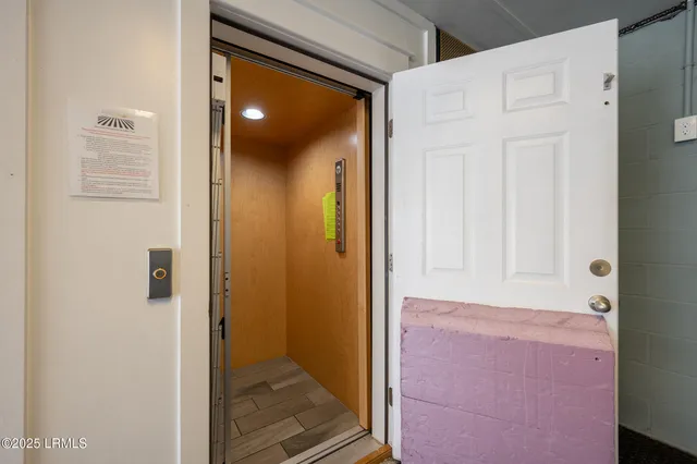 $1,815,000 | 123 Sandcastle Court, Hilton Head Island, SC 29928