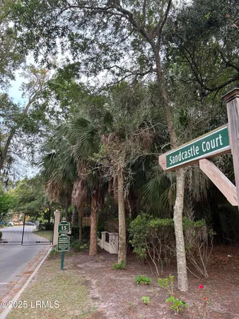 $1,815,000 | 123 Sandcastle Court, Hilton Head Island, SC 29928