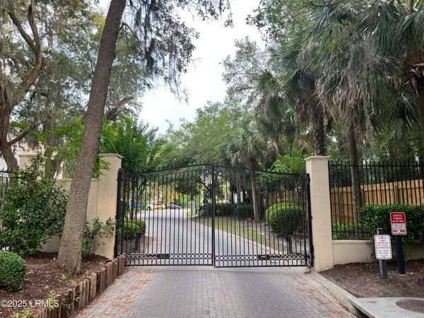 $1,815,000 | 123 Sandcastle Court, Hilton Head Island, SC 29928