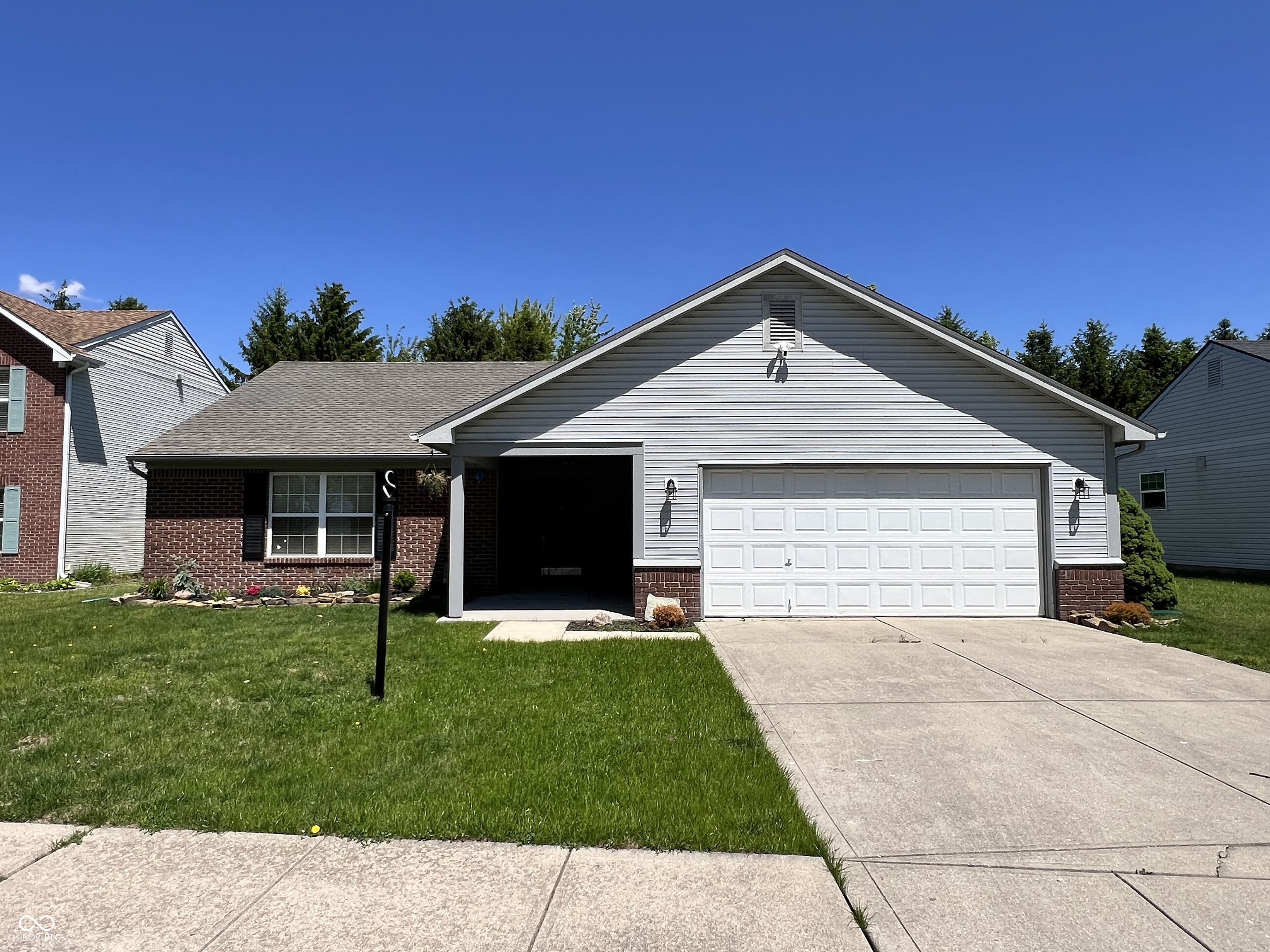 514 East Pine Ridge Drive Westfield, IN 46074 - Photo 1 of 20
