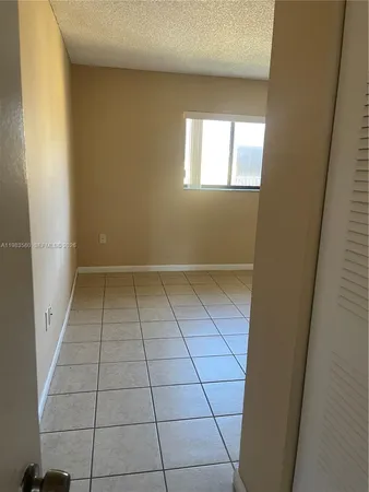 $2,200 | 6121 West 24th Avenue, Unit 206, Hialeah, FL 33016