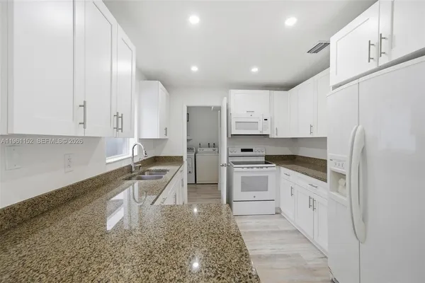 $2,950 | 1281 West 42nd Street, Unit 1, Hialeah, FL 33012
