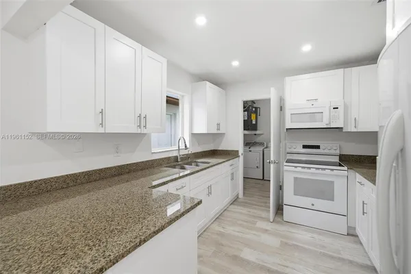 $2,950 | 1281 West 42nd Street, Unit 1, Hialeah, FL 33012