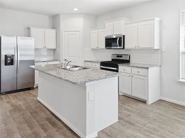 $2,300 | 5317 Starlight Drive, Fort Worth, TX 76179