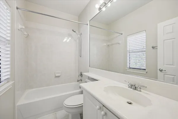 $3,100 | 2422 Dorrington Street, Unit A, Houston, TX 77030
