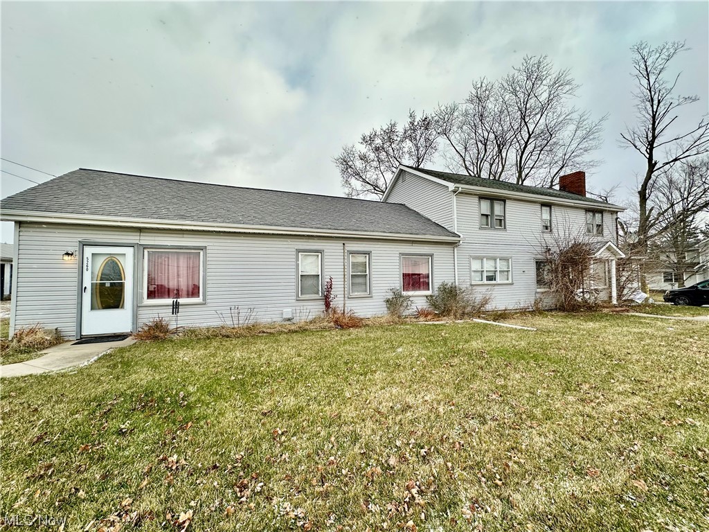 5260 Salem-Unity Road Salem, OH 44460 - Photo 1 of 3 GREAT OPPORTUNITY! REMARKABLE TRI-PLEX IN SALEM!